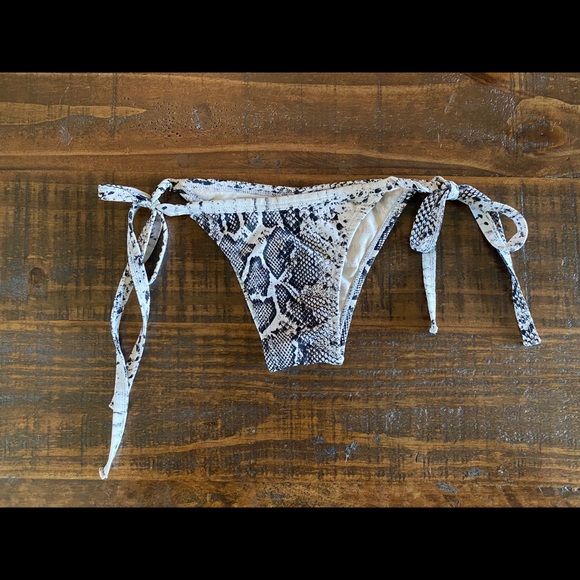 Vintage Bikini Bottom Snake pattern size Small - Picture 2 of 2